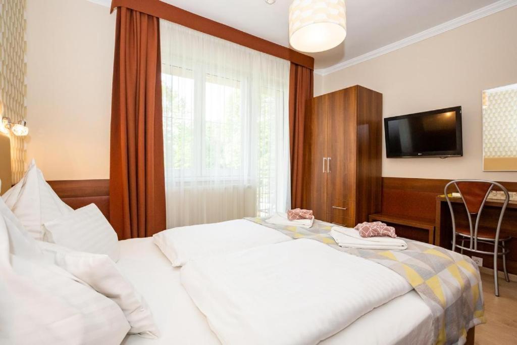 Hotel Pavai Hajduszoboszlo Luaran gambar