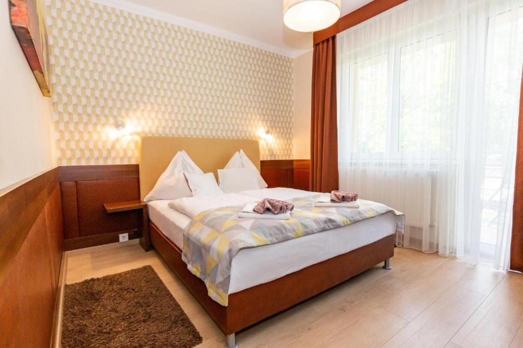 Hotel Pavai Hajduszoboszlo Luaran gambar