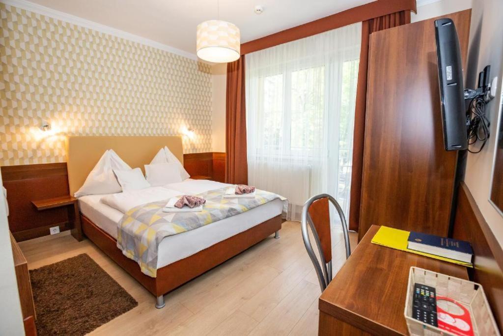 Hotel Pavai Hajduszoboszlo Luaran gambar
