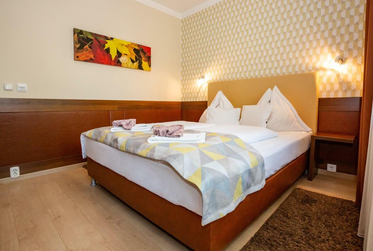 Hotel Pavai Hajduszoboszlo Luaran gambar
